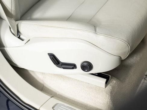 Used 2016 Volvo XC90 T6 Momentum image 29