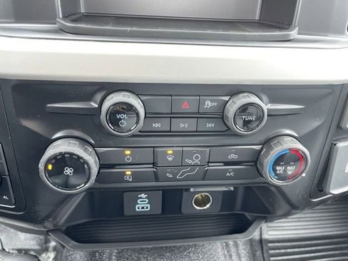 New 2026 Ford F250 XL w/ XL Chrome Package image 19