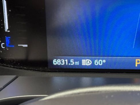 Certified 2025 Ford Escape Active w/ Cold Weather Package image 16