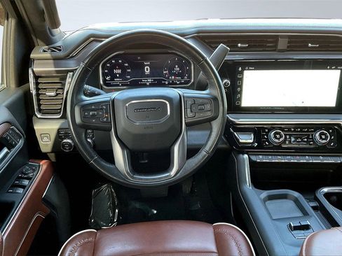 Used 2024 GMC Sierra 2500 Denali Ultimate image 5