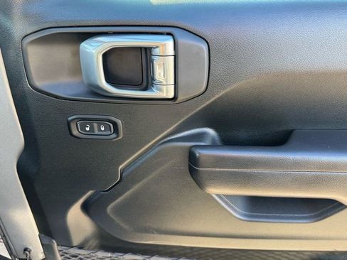 Used 2021 Jeep Wrangler Unlimited Willys image 23
