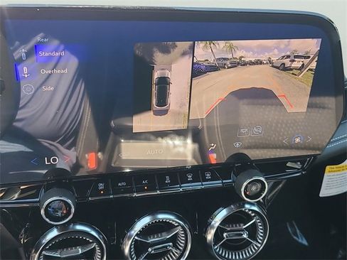 New 2025 Chevrolet Blazer EV LT image 32