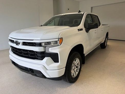 Certified 2023 Chevrolet Silverado 1500 RST w/ Z71 Off-Road Package AWD/4WD image 3