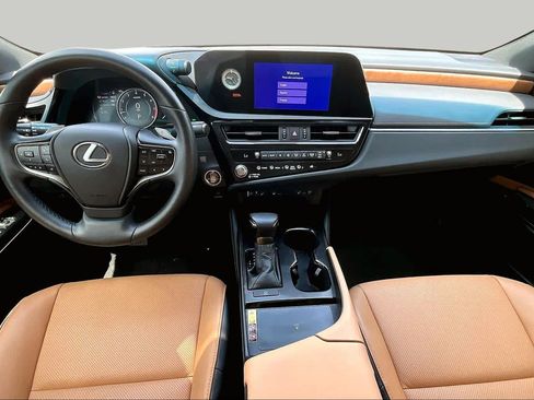 Used 2025 Lexus ES 350 w/ Premium Package FWD image 16