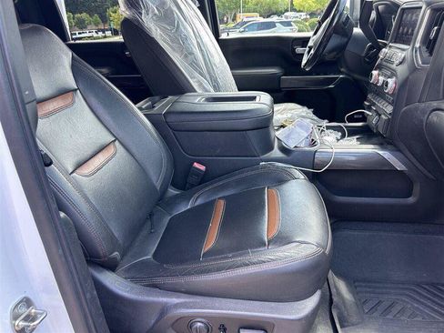 Used 2020 GMC Sierra 2500 AT4 w/ AT4 Premium Package AWD/4WD image 8