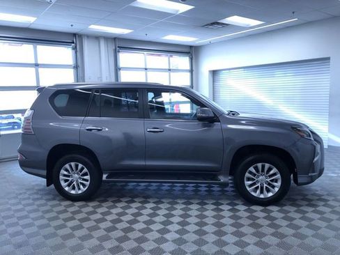 Used 2021 Lexus GX 460 Premium w/ Premium Package image 34