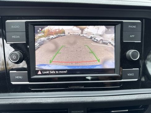 Used 2022 Volkswagen Jetta SE image 20