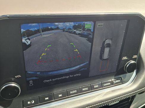 Certified 2022 Nissan Rogue Platinum w/ Head-Up Display Package image 13