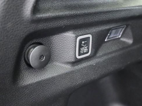 Used 2021 Jeep Grand Cherokee L Laredo image 39