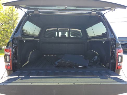 Used 2019 RAM 2500 Laramie w/ Black Appearance Package AWD/4WD image 7