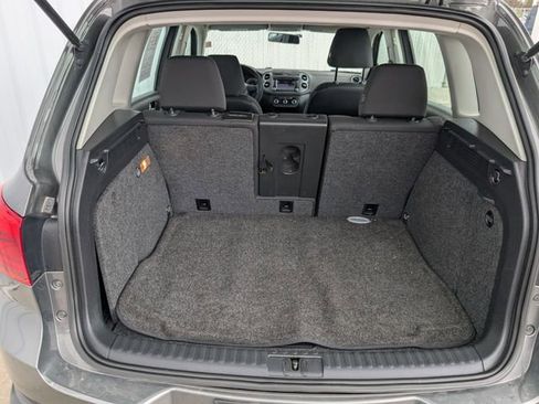 Used 2012 Volkswagen Tiguan S image 15
