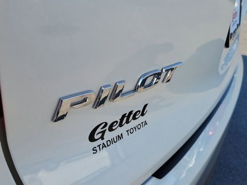 Used 2017 Honda Pilot EX image 6