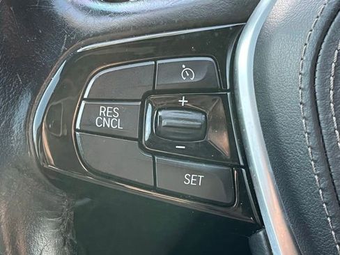 Used 2019 BMW 530i xDrive w/ Convenience Package AWD/4WD image 40