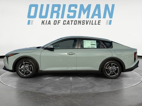 New 2025 Kia K4 LXS image 3