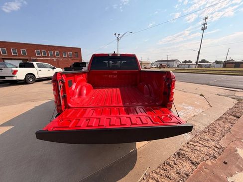 Used 2025 RAM 1500 Big Horn AWD/4WD image 6