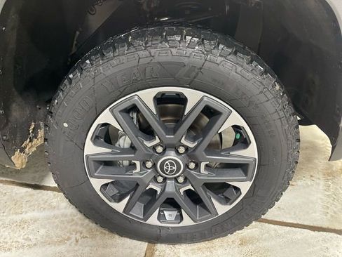 Used 2024 Toyota Tundra Limited image 10