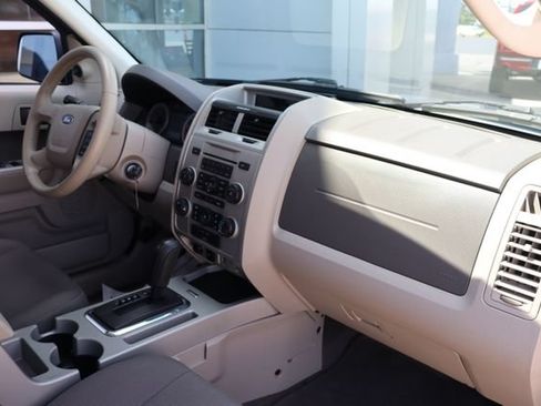 Used 2009 Ford Escape XLT FWD image 35