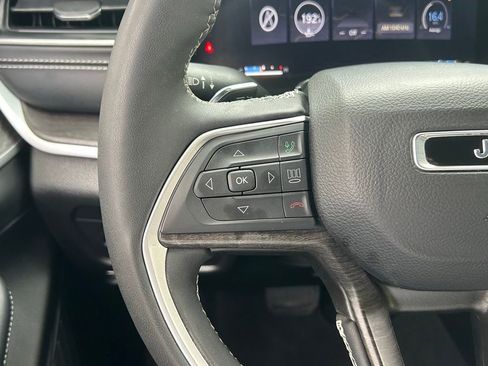 Certified 2024 Jeep Grand Cherokee Limited w/ Black Appearance Package image 50