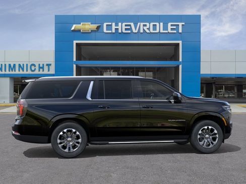 Used 2026 Chevrolet Suburban LS AWD/4WD image 5