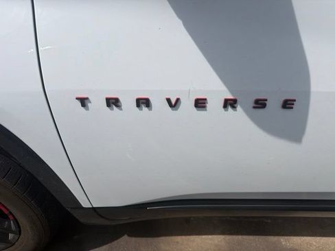 Used 2023 Chevrolet Traverse Premier w/ Redline Edition FWD image 3
