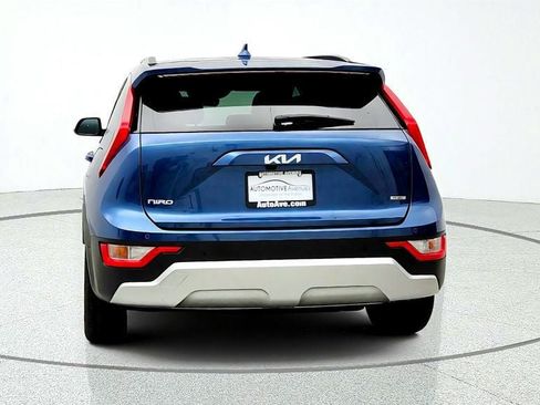Used 2025 Kia Niro EX FWD image 6
