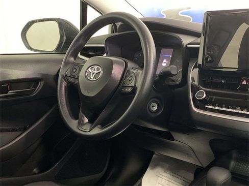 Used 2025 Toyota Corolla LE image 10