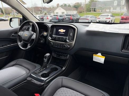 Used 2022 Chevrolet Colorado Z71 image 27