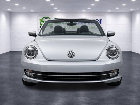 Used 2016 Volkswagen Beetle 1.8T S FWD image 2