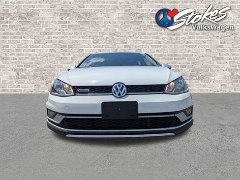 Used 2017 Volkswagen Golf Alltrack S AWD/4WD image 9