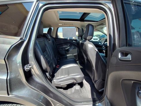 Used 2019 Ford Escape Titanium AWD/4WD image 37