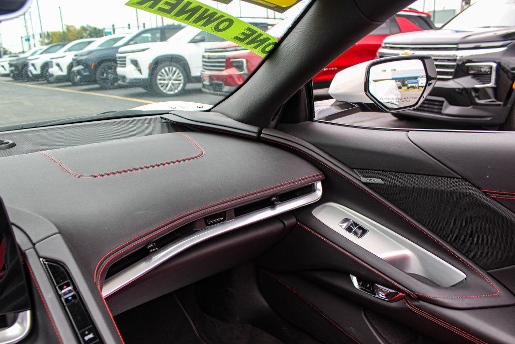 Used 2024 Chevrolet Corvette Stingray Convertible w/ 1LT RWD image 20