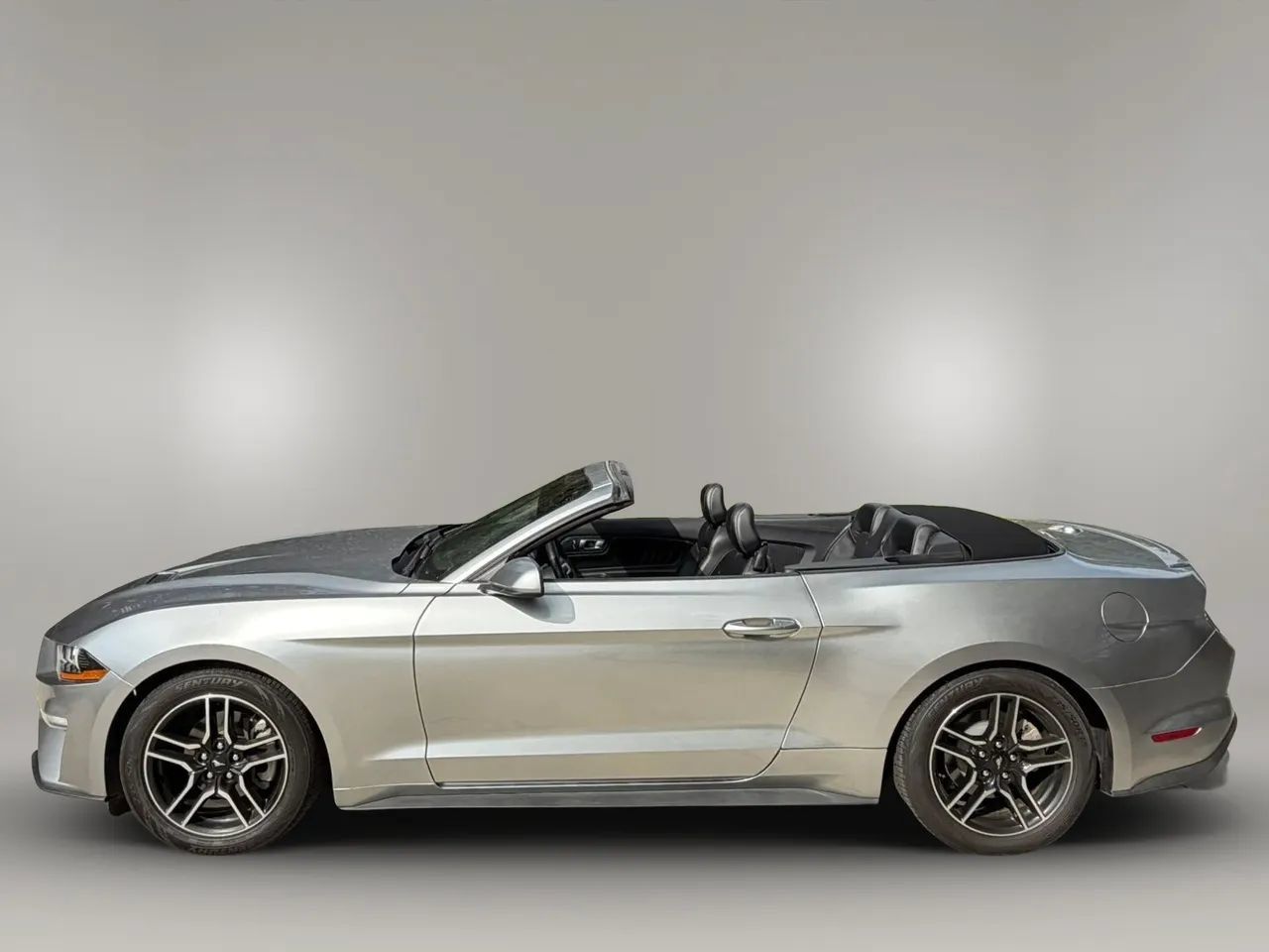 Used 2021 Ford Mustang Premium RWD image 14