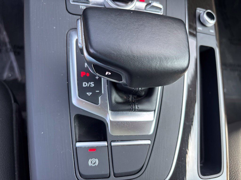 Used 2018 Audi Q5 2.0T Premium AWD/4WD image 28
