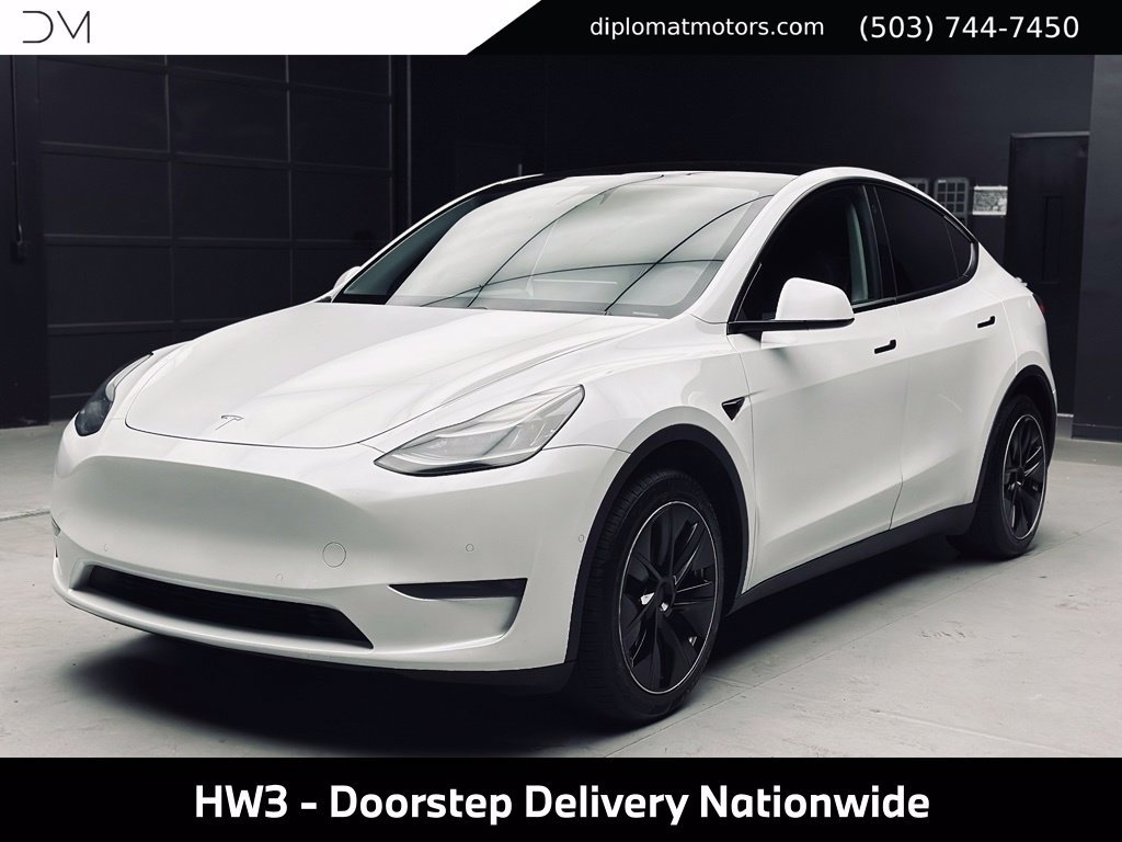 Used 2021 Tesla Model Y Long Range AWD/4WD image 1