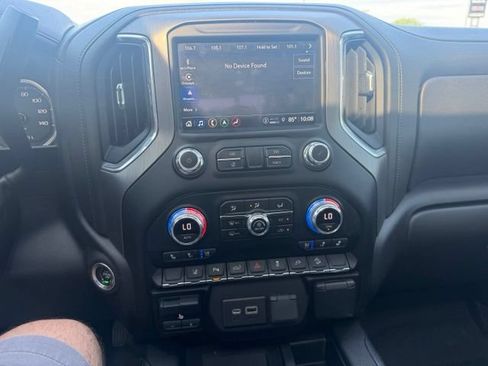 Used 2023 GMC Sierra 2500 Denali w/ Denali Ultimate Package AWD/4WD image 17