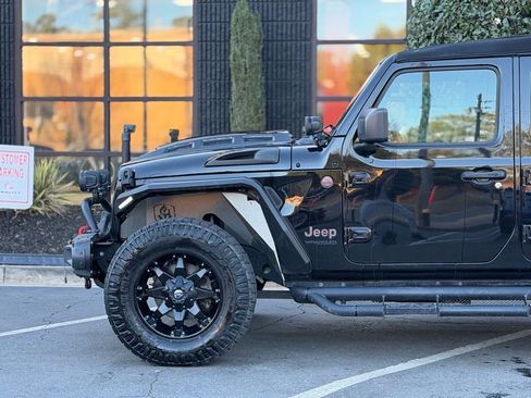 Used 2018 Jeep Wrangler Unlimited Rubicon image 11