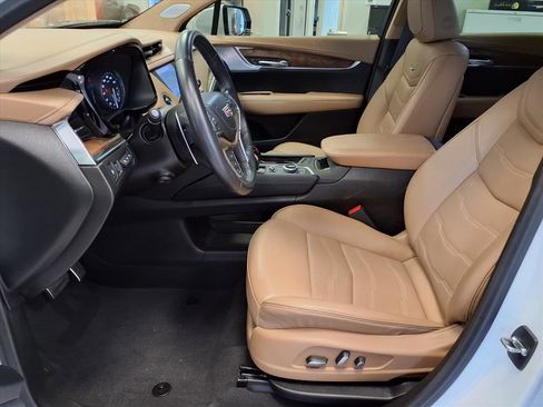 Certified 2023 Cadillac XT5 Sportv w/ Platinum Package image 20