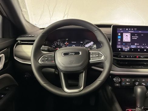 New 2025 Jeep Compass Limited AWD/4WD image 29