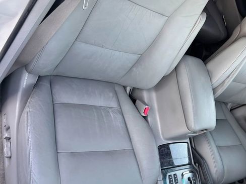 Used 2005 Toyota Land Cruiser image 26