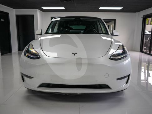 Used 2020 Tesla Model Y Long Range AWD/4WD image 8
