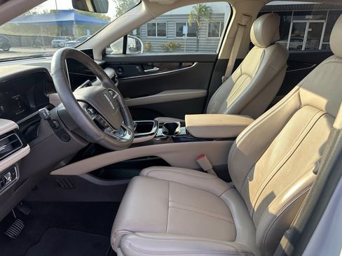 Certified 2021 Lincoln Nautilus Reserve w/ Equipment Group 201A image 11