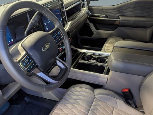 Used 2025 Ford F350 Platinum w/ Platinum Plus Package image 4