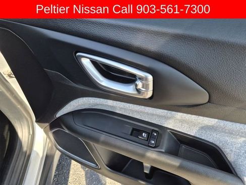 Used 2024 Jeep Compass Latitude AWD/4WD image 15