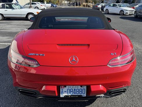 Used 2018 Mercedes-Benz AMG GT Roadster image 4