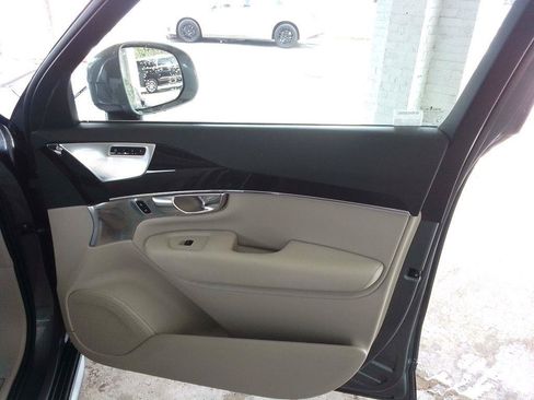 Used 2017 Volvo XC90 T6 Momentum w/ Vision Package AWD/4WD image 26