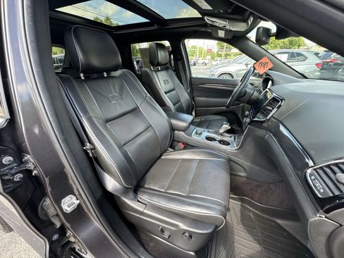 Used 2019 Jeep Grand Cherokee Overland AWD/4WD image 28