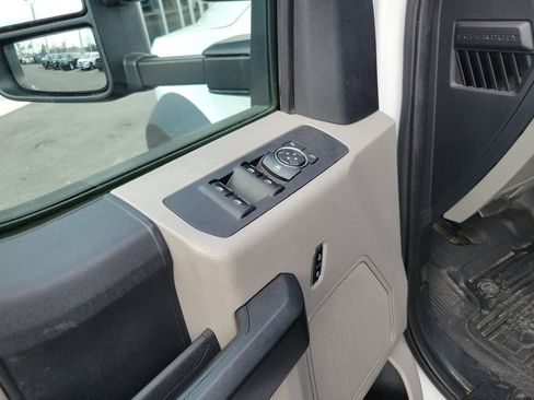 Used 2019 Ford F550 2WD Crew Cab Super Duty w/ Power Equipment Group image 11