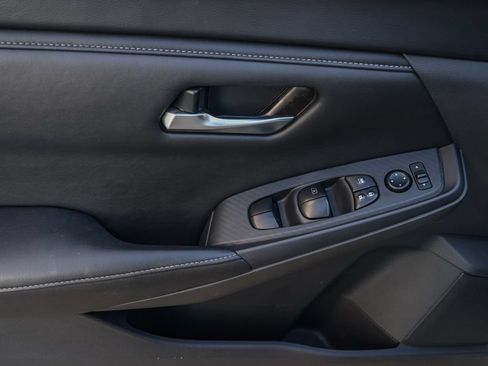Used 2023 Nissan Sentra SV FWD image 23
