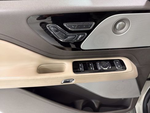 Used 2020 Lincoln Aviator Reserve w/ Equipment Group 202A AWD/4WD image 15
