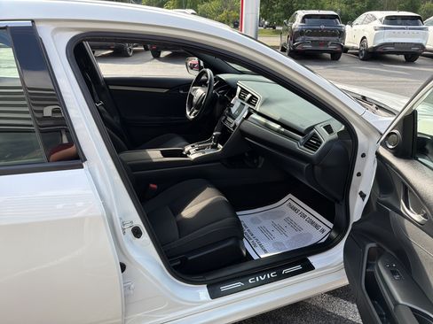 Used 2020 Honda Civic EX image 11